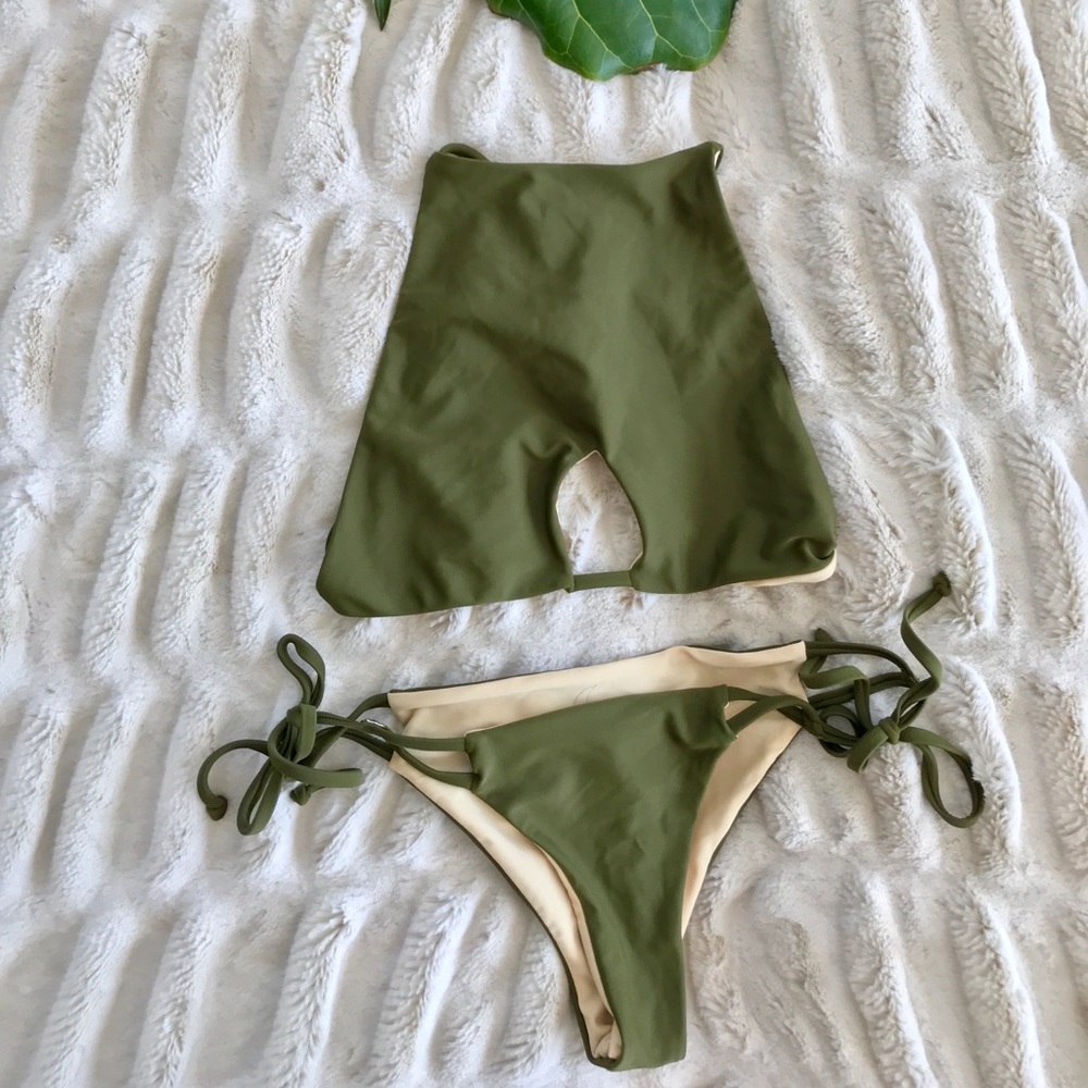 Hunter Green Keyhole High Neck bikini set